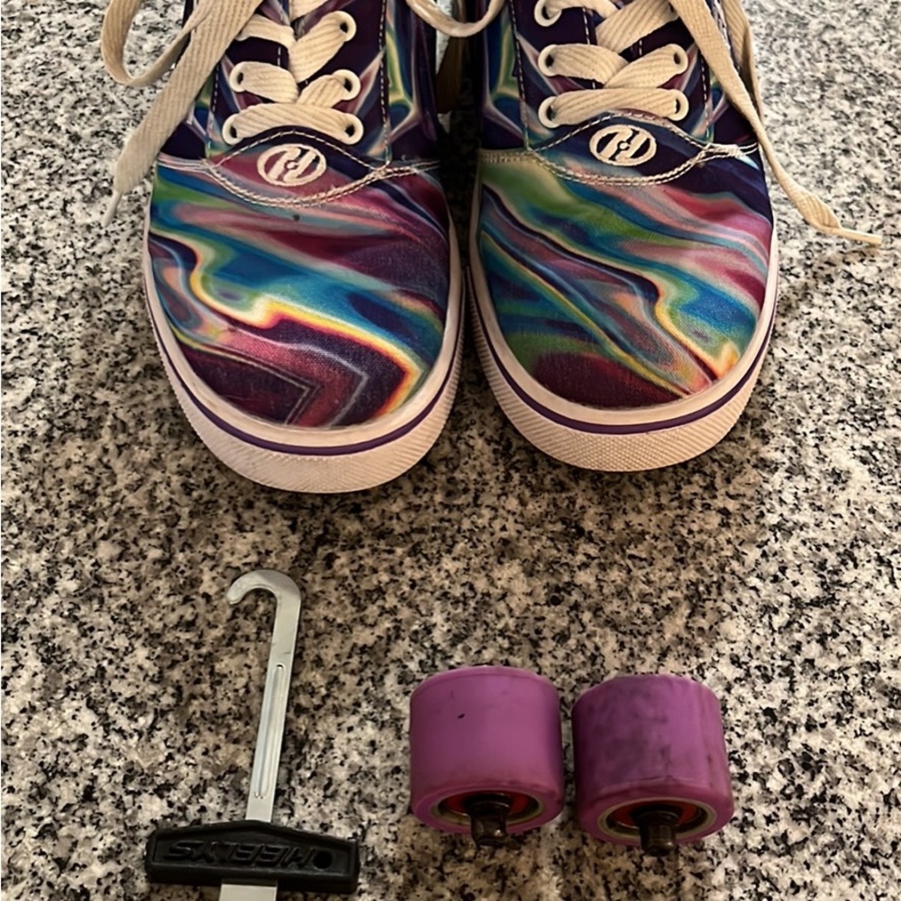 Heelys girls size 5